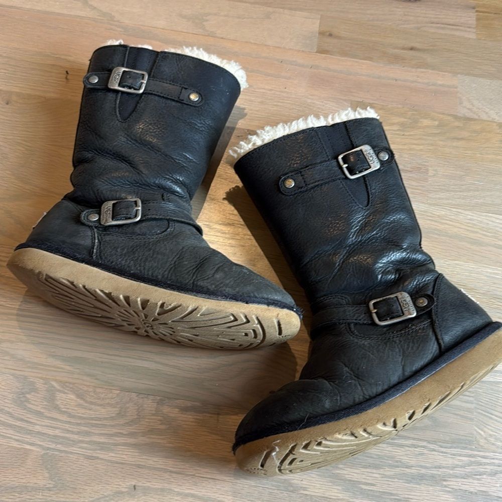 UGG Australia Black Fully Lined Kensington Moto Boots Size US 3